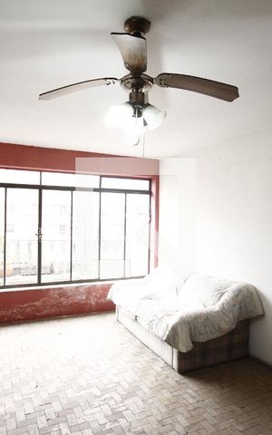 Casa à venda com 200m², 3 quartos e 3 vagasSala