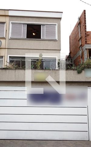 Casa à venda com 200m², 3 quartos e 3 vagasFachada