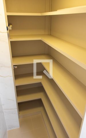 Apartamento à venda com 136m², 2 quartos e 2 vagasDISPENSA