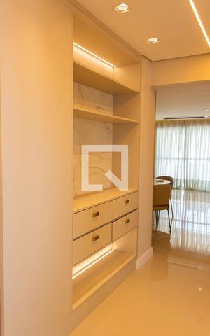 Apartamento à venda com 136m², 2 quartos e 2 vagasCOZINHA