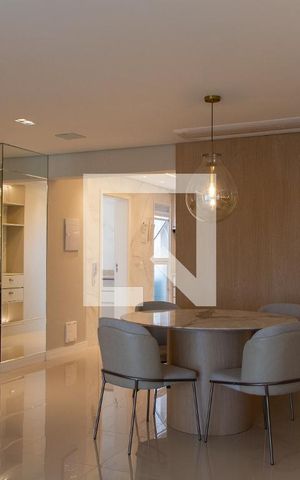 Apartamento à venda com 136m², 2 quartos e 2 vagasSALA