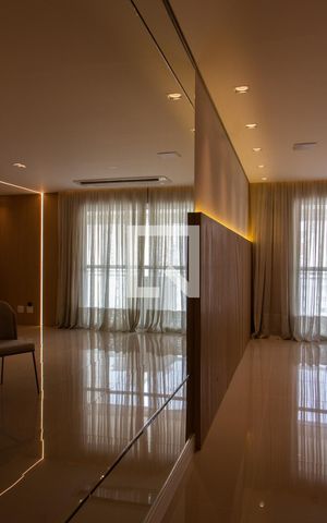 Apartamento à venda com 136m², 2 quartos e 2 vagasSALA