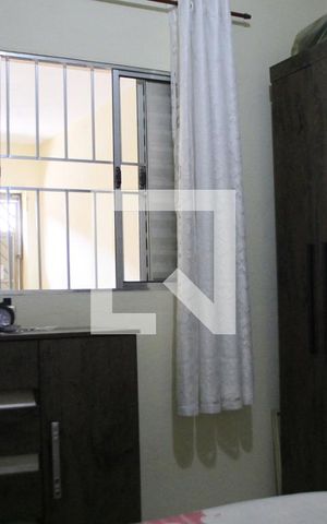 Casa para alugar com 100m², 2 quartos e 1 vagaQuarto 1