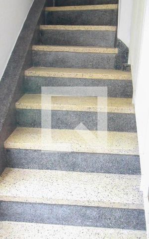 Apartamento para alugar com 70m², 2 quartos e sem vagaescada sala