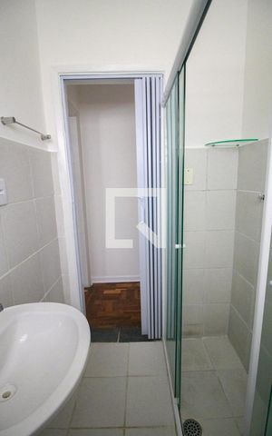 Apartamento para alugar com 70m², 2 quartos e sem vagabanheiro
