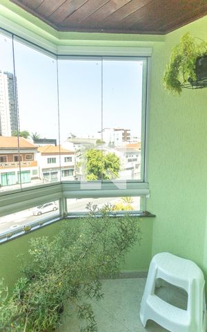 Apartamento à venda com 199m², 3 quartos e 2 vagas Apartamento à venda com 199m², 3 quartos e 2 vagasVaranda