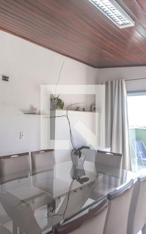 Apartamento à venda com 199m², 3 quartos e 2 vagas Apartamento à venda com 199m², 3 quartos e 2 vagasÁrea livre