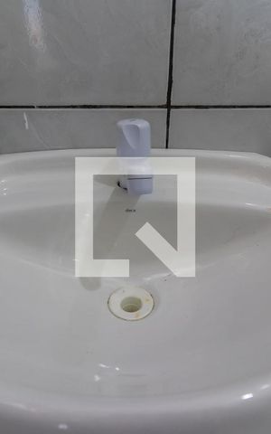 Casa para alugar com 30m², 1 quarto e sem vaga Casa para alugar com 30m², 1 quarto e sem vagaBanheiro - Torneira