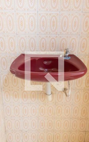 Casa para alugar com 60m², 1 quarto e sem vaga Casa para alugar com 60m², 1 quarto e sem vagaBanheiro