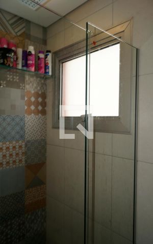 Apartamento à venda com 60m², 2 quartos e 1 vaga Apartamento à venda com 60m², 2 quartos e 1 vagaBanheiro