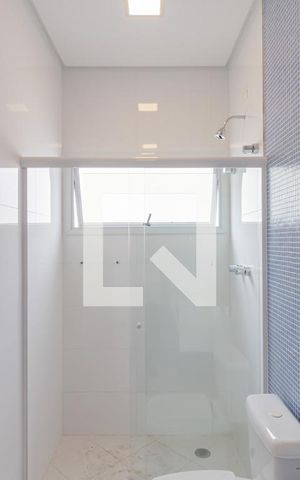 Casa à venda com 650m², 4 quartos e 4 vagas Casa à venda com 650m², 4 quartos e 4 vagasBanheiro da Suíte 3