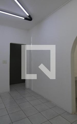 Casa à venda com 170m², 3 quartos e 4 vagasCopa
