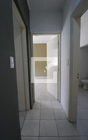 Casa à venda com 170m², 3 quartos e 4 vagasCorredor 1