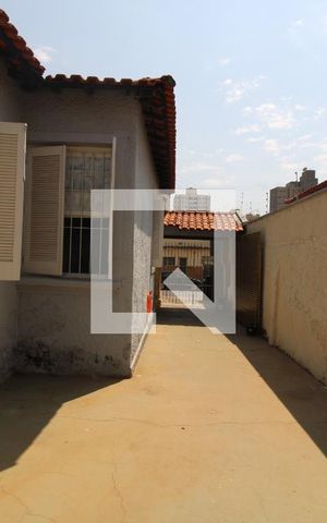 Casa à venda com 170m², 3 quartos e 4 vagasQuintal