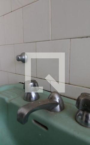 Casa à venda com 170m², 3 quartos e 4 vagasBanheiro Social