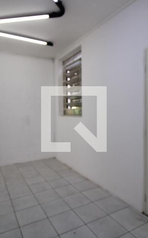 Casa à venda com 170m², 3 quartos e 4 vagasCopa