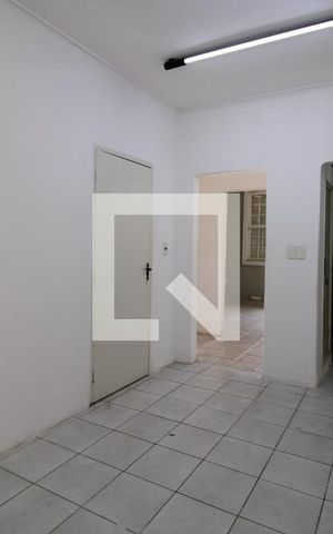 Casa à venda com 170m², 3 quartos e 4 vagasCopa
