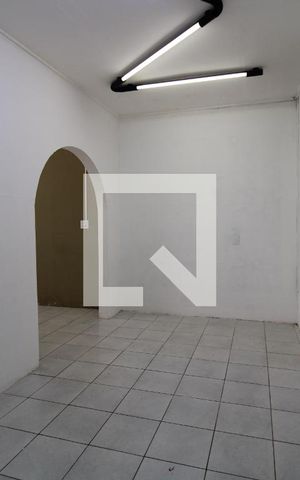 Casa à venda com 170m², 3 quartos e 4 vagasCopa