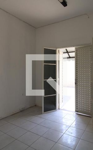 Casa à venda com 170m², 3 quartos e 4 vagasQuarto 2