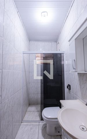 Casa de condomínio para alugar com 70m², 2 quartos e sem vaga Casa de condomínio para alugar com 70m², 2 quartos e sem vagaBanheiro Quarto 1