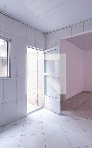 Casa de condomínio para alugar com 70m², 2 quartos e sem vaga Casa de condomínio para alugar com 70m², 2 quartos e sem vagaCozinha