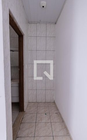 Casa de condomínio para alugar com 70m², 2 quartos e sem vaga Casa de condomínio para alugar com 70m², 2 quartos e sem vagaBanheiro Quarto 1