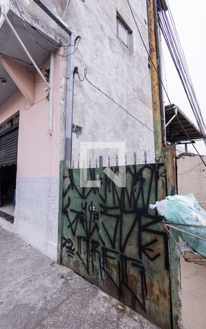 Casa de condomínio para alugar com 70m², 2 quartos e sem vaga Casa de condomínio para alugar com 70m², 2 quartos e sem vagaFachada