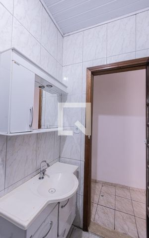 Casa de condomínio para alugar com 70m², 2 quartos e sem vaga Casa de condomínio para alugar com 70m², 2 quartos e sem vagaBanheiro Quarto 1