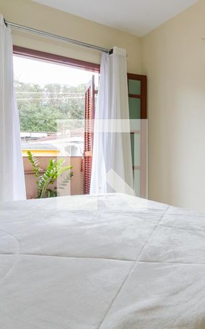 Casa de condomínio à venda com 122m², 3 quartos e 3 vagas Casa de condomínio à venda com 122m², 3 quartos e 3 vagasSuíte