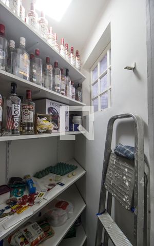 Casa de condomínio à venda com 420m², 7 quartos e 4 vagasDespensa