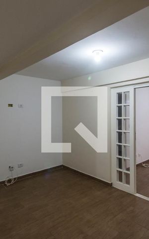 Casa de condomínio à venda com 420m², 7 quartos e 4 vagasSala de TV