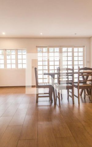 Casa de condomínio à venda com 420m², 7 quartos e 4 vagasSala de Estar