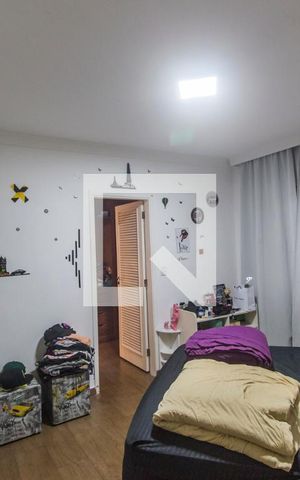Casa de condomínio à venda com 420m², 7 quartos e 4 vagasSuíte master