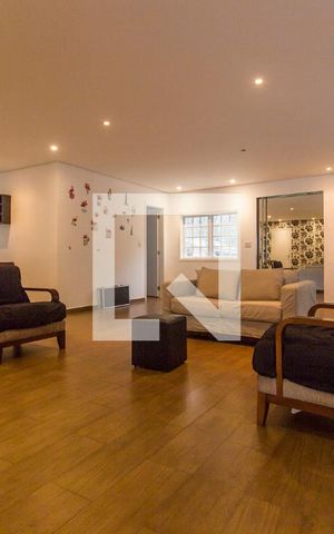 Casa de condomínio à venda com 420m², 7 quartos e 4 vagasSala de Estar