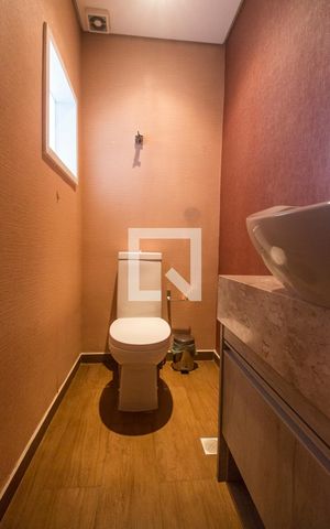 Casa de condomínio à venda com 420m², 7 quartos e 4 vagasLavabo