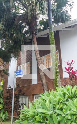 Casa de condomínio à venda com 420m², 7 quartos e 4 vagasVista da Rua