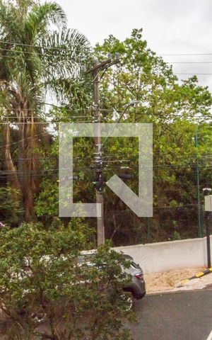 Casa de condomínio à venda com 420m², 7 quartos e 4 vagasVista da Rua