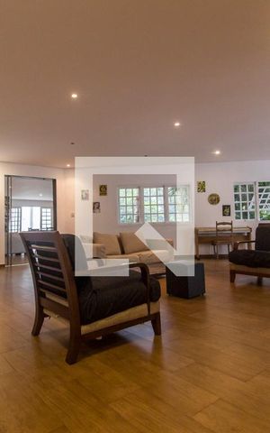 Casa de condomínio à venda com 420m², 7 quartos e 4 vagasSala de Estar