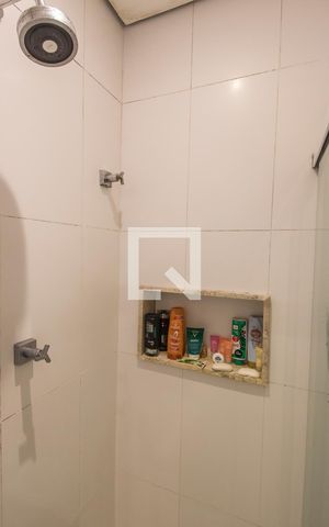 Casa de condomínio à venda com 420m², 7 quartos e 4 vagasBanheiro da Suíte