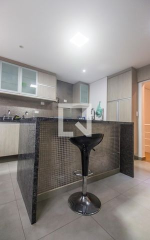 Casa de condomínio à venda com 420m², 7 quartos e 4 vagasCozinha
