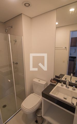 Studio para alugar com 30m², 1 quarto e sem vaga Studio para alugar com 30m², 1 quarto e sem vagaBanheiro