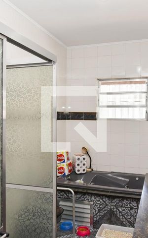 Casa à venda com 280m², 5 quartos e 1 vaga Casa à venda com 280m², 5 quartos e 1 vagaBanheiro da Suíte