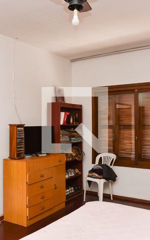 Casa à venda com 280m², 5 quartos e 1 vaga Casa à venda com 280m², 5 quartos e 1 vagaSuíte