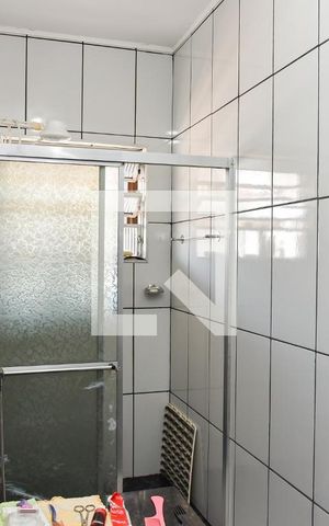 Casa à venda com 280m², 5 quartos e 1 vaga Casa à venda com 280m², 5 quartos e 1 vagaBanheiro Social