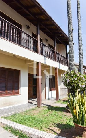 Casa à venda com 280m², 5 quartos e 1 vaga Casa à venda com 280m², 5 quartos e 1 vagaFachada da Casa