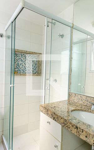 Apartamento à venda com 70m², 2 quartos e 1 vaga Apartamento à venda com 70m², 2 quartos e 1 vagaBanheiro da Suíte 1