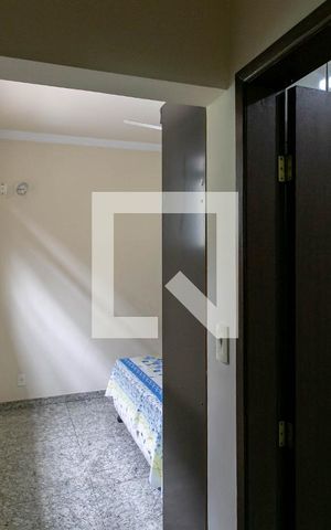 Casa à venda com 290m², 5 quartos e 3 vagas Casa à venda com 290m², 5 quartos e 3 vagasQuarto Suíte 1