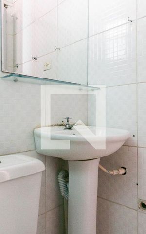 Casa de condomínio à venda com 70m², 2 quartos e 1 vaga Casa de condomínio à venda com 70m², 2 quartos e 1 vagaBanheiro