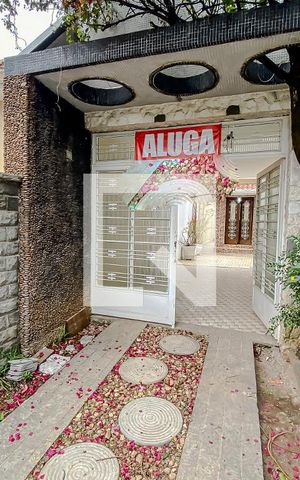 Casa à venda com 300m², 3 quartos e 2 vagas Casa à venda com 300m², 3 quartos e 2 vagasGaragem