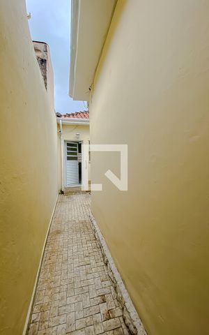 Casa à venda com 300m², 3 quartos e 2 vagas Casa à venda com 300m², 3 quartos e 2 vagasCorredor